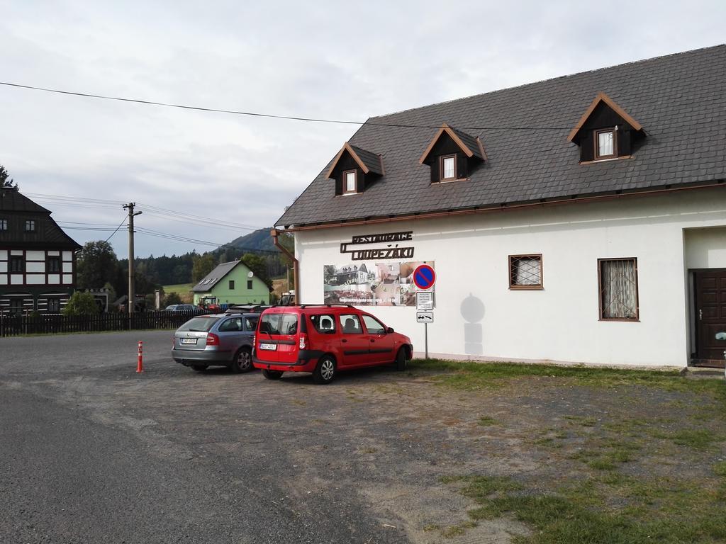 Jetřichovice Pension U Loupezaku酒店 外观 照片